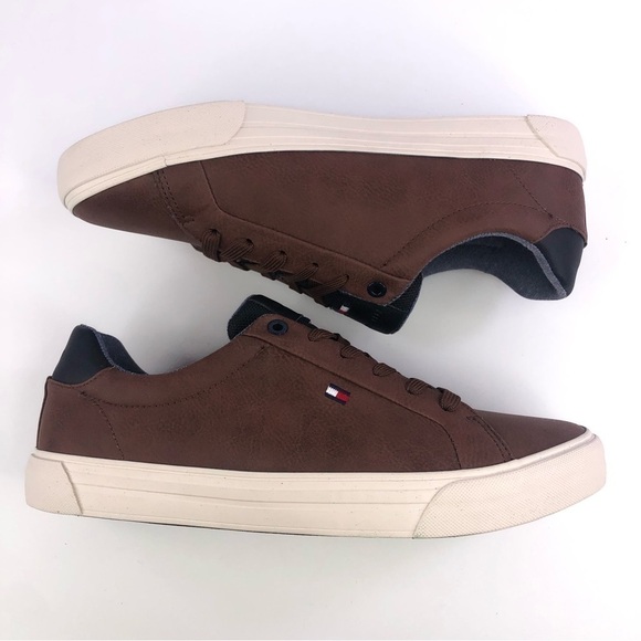 Tommy Hilfiger Mens Ref Leather Low Top Lace Up Fashion Brown, US size 9 - Picture 2 of 8